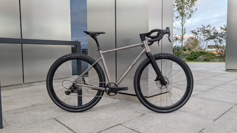 Magia Tytanu: Dlaczego Tytanowy Gravel to Rower na Całe Życie? (Na przykładzie Bottecchia Gravel Titan)